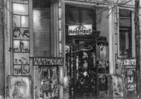 Kreuzberg-Motiv HeileHaus (Waldemarstrae, Berlin-Kreuzberg) - Bleistiftzeichnung von Marion Lux, Berlin